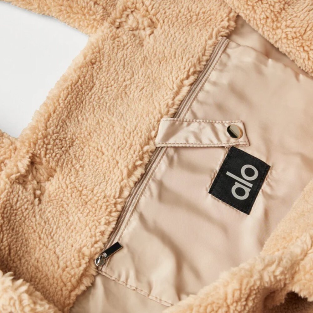 LIKE NEW ALO Foxy Sherpa Tote, Camel - Picture 4 of 5